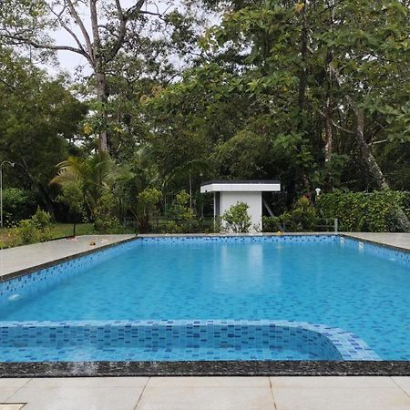 Marari Beach Palace Mararikulam Exterior photo