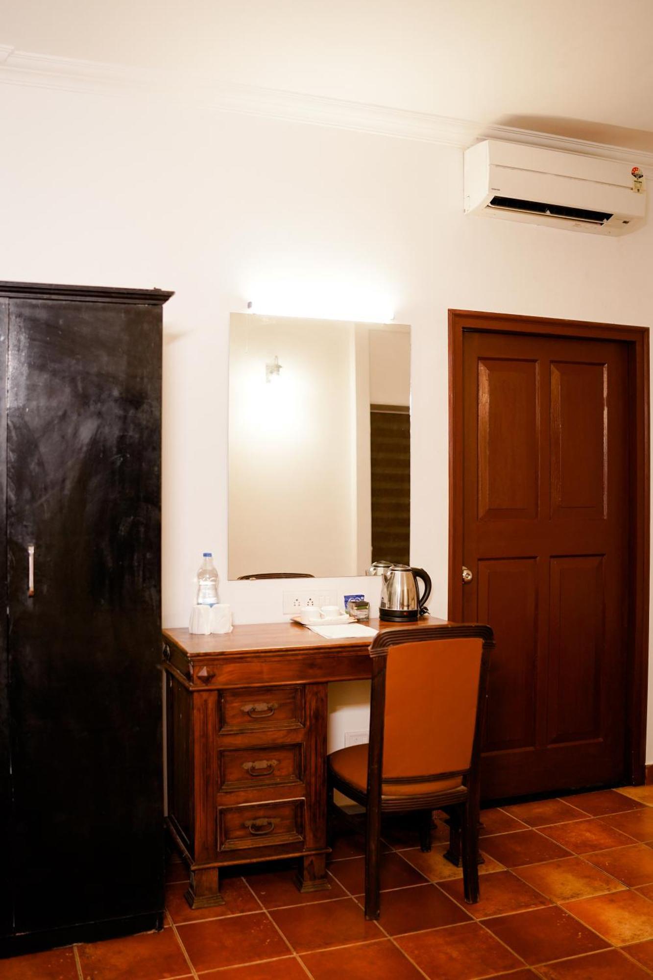 Marari Beach Palace Mararikulam Exterior photo
