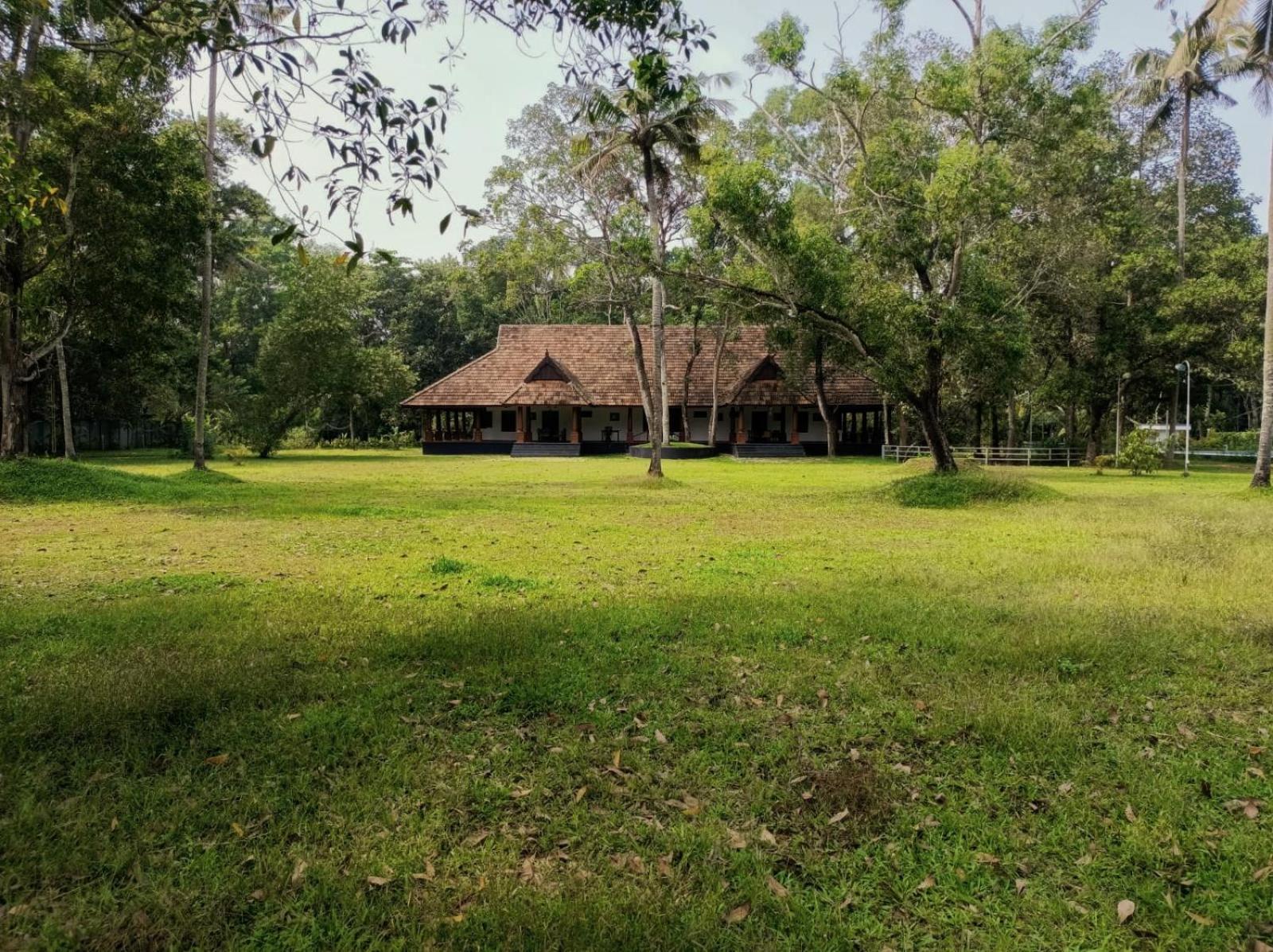Marari Beach Palace Mararikulam Exterior photo