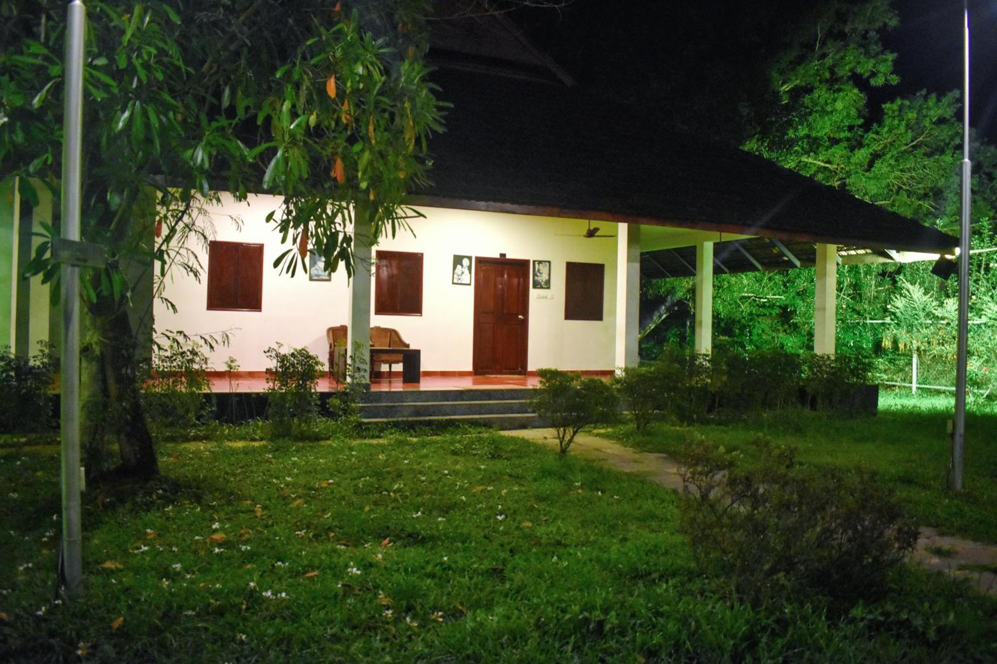 Marari Beach Palace Mararikulam Exterior photo