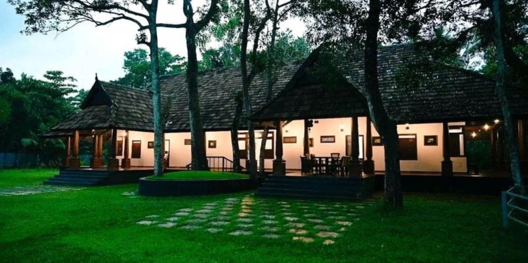 Marari Beach Palace Mararikulam Exterior photo